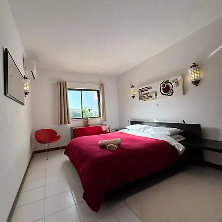 Casa Julio-rooftop Terrace & Pool 5 Min To * Carvoeiro (Lagoa)