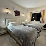 Casa Julio-rooftop Terrace & Pool 5 Min To