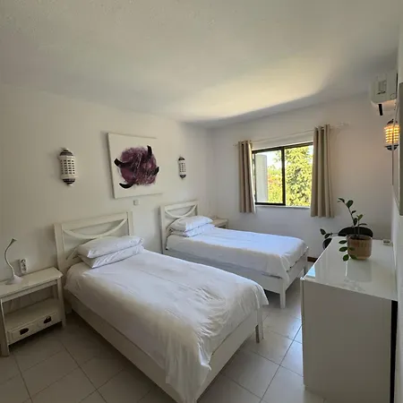 Casa Julio-rooftop Terrace & Pool 5 Min To