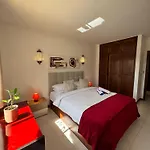 Casa Julio-rooftop Terrace & Pool 5 Min To